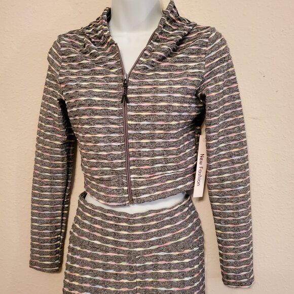 New Fashion Tops - Two Pieces Honeycomb Active Bun Sculp Seam Leggings Size S/M.